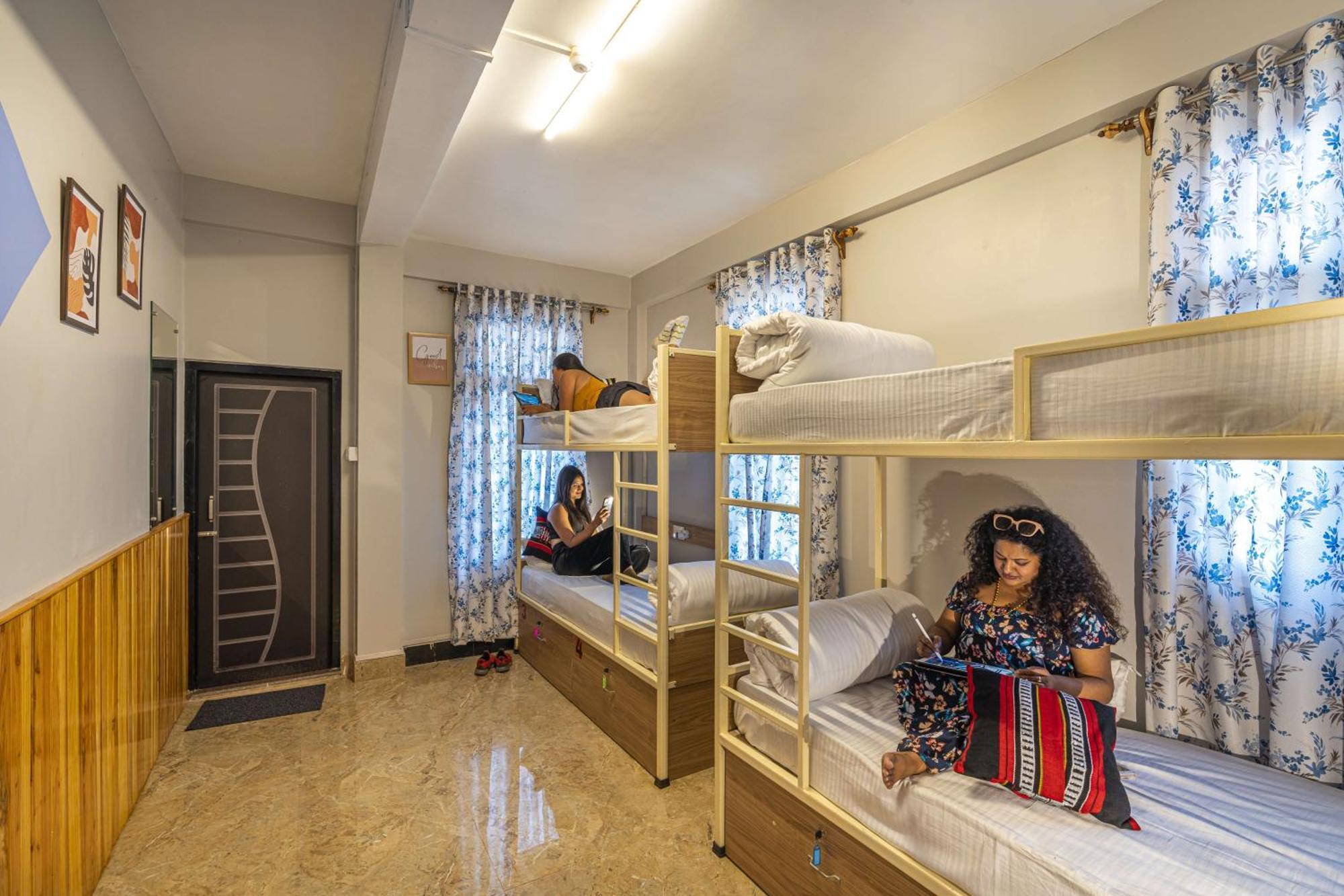 Zostel Shillong Hostel Екстериор снимка